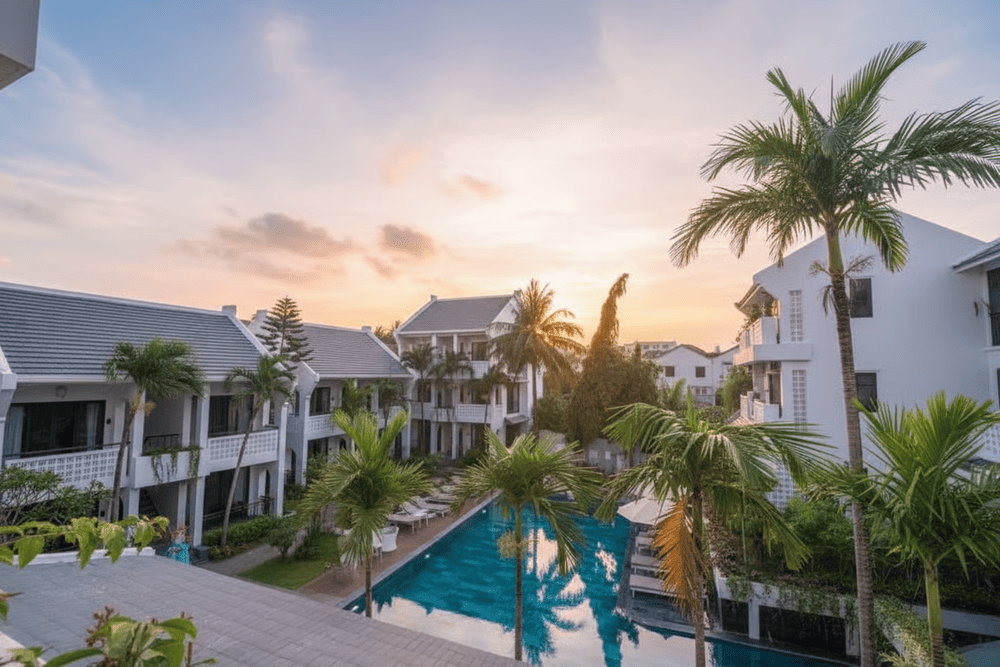 If visiting during the potential flood season, visitors should check into hotels on high ground